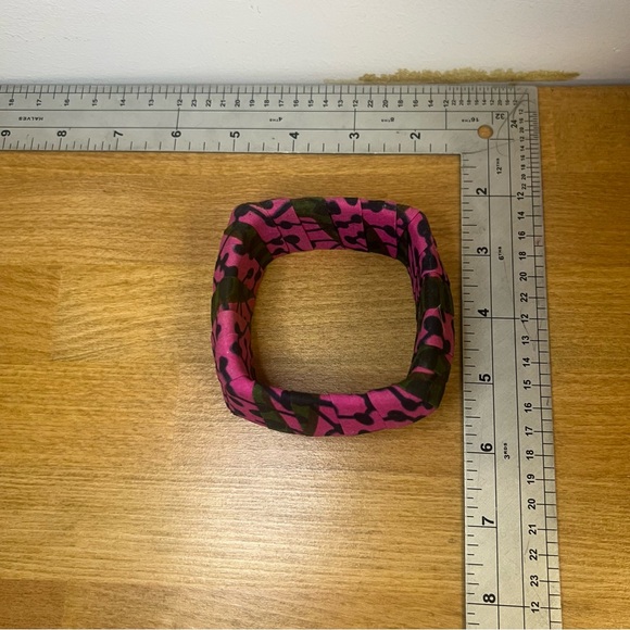 Pink green ribbon wide cuff bangle square bracelet 80s neon bold bright wrap - Picture 3 of 4